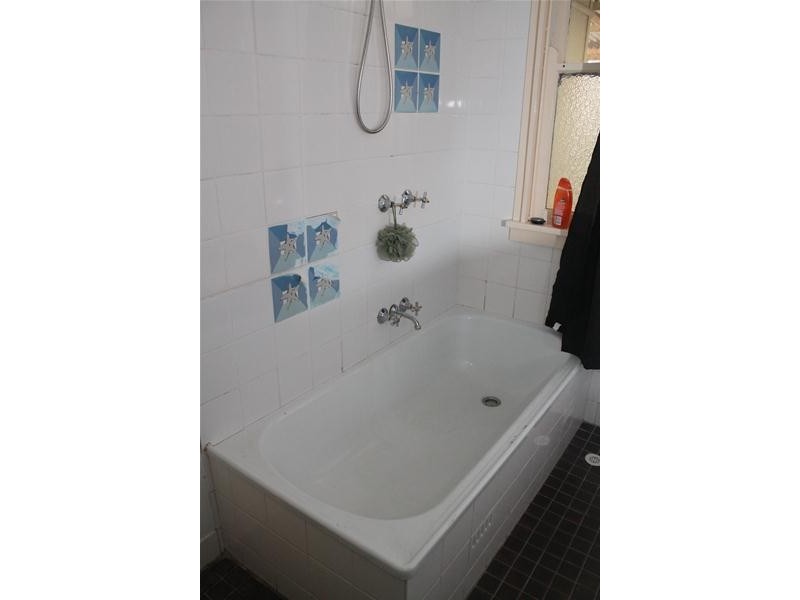 2 Young Avenue, Nowra NSW 2541