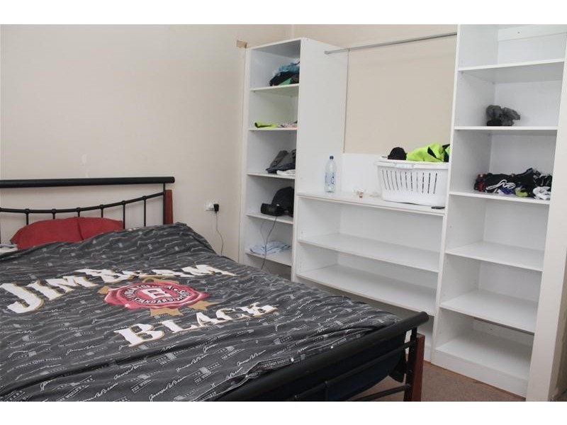 2 Young Avenue, Nowra NSW 2541