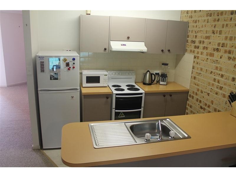 3/3 Harbour Boulevard, Bomaderry NSW 2541