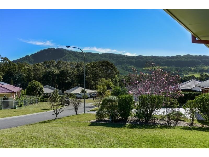 7 Freesia Crescent, Bomaderry NSW 2541