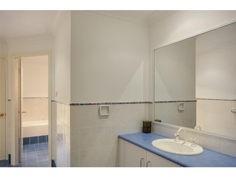 7 Freesia Crescent, Bomaderry NSW 2541