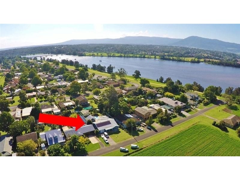 33 Ferry Lane, Nowra NSW 2541