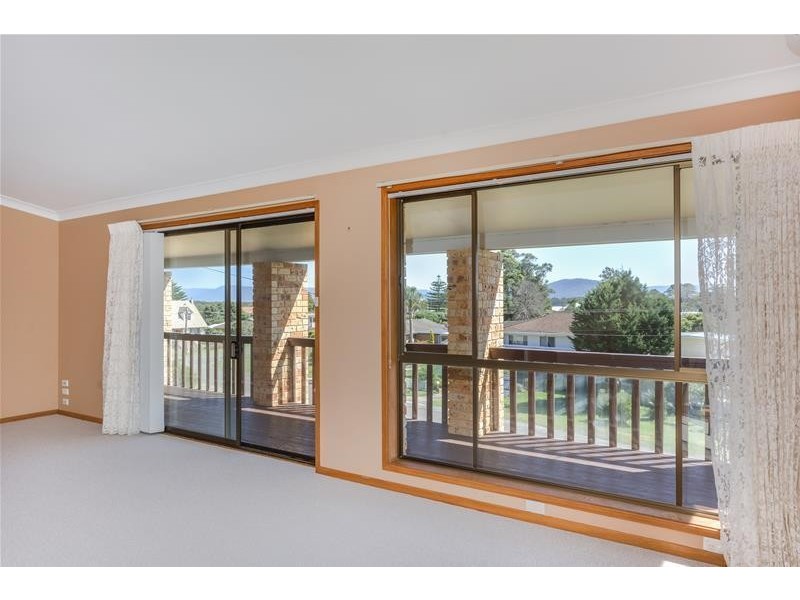 26 Comarong Street, Greenwell Point NSW 2540