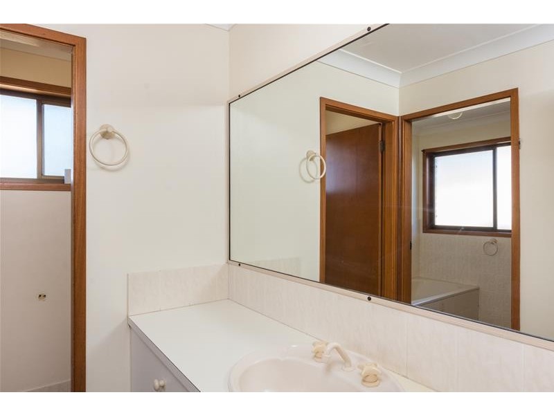 26 Comarong Street, Greenwell Point NSW 2540