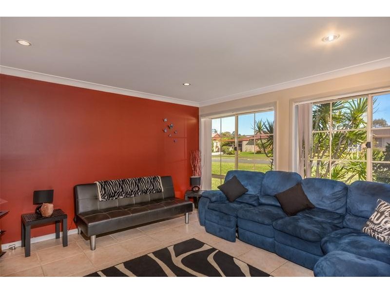 4 Copper Leaf Place, Worrigee NSW 2540