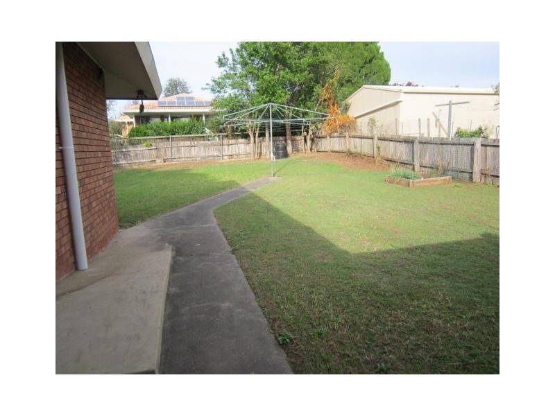 18 Junction Street, Nowra NSW 2541