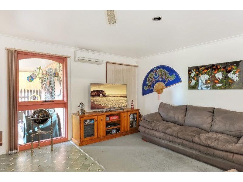 10 Camellia Grove, Bomaderry NSW 2541