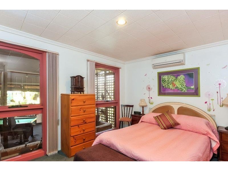 10 Camellia Grove, Bomaderry NSW 2541