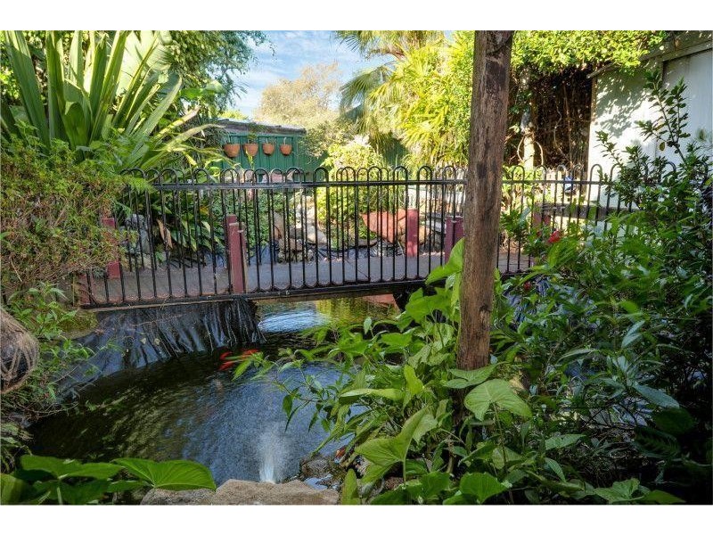 10 Camellia Grove, Bomaderry NSW 2541