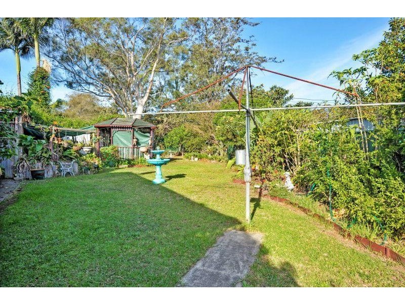 10 Camellia Grove, Bomaderry NSW 2541