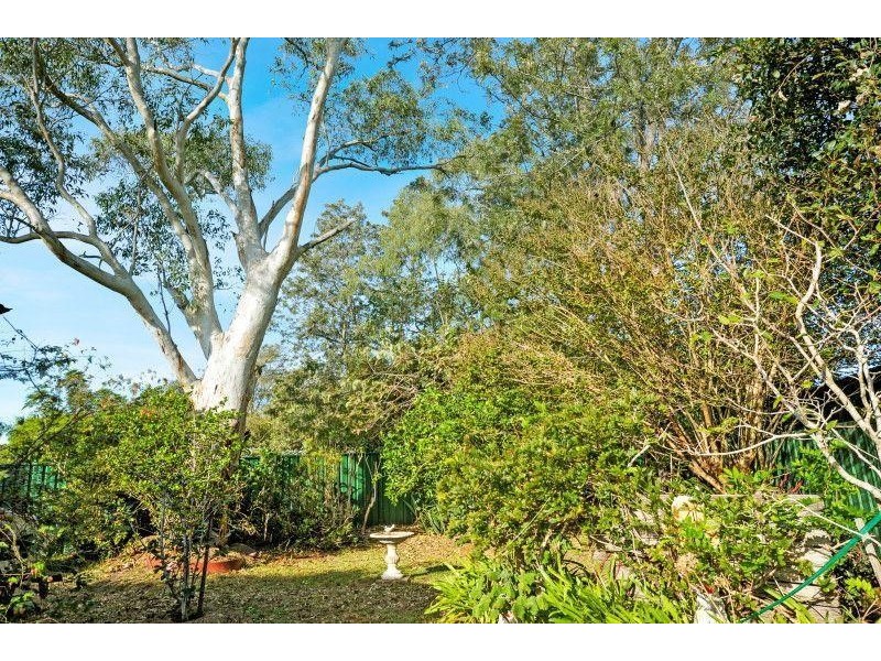 10 Camellia Grove, Bomaderry NSW 2541