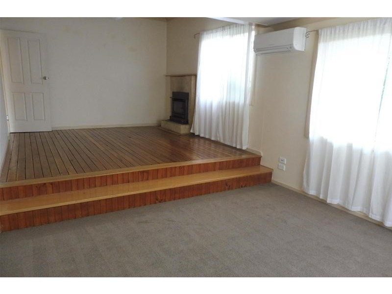 131 Berry Street, Nowra NSW 2541