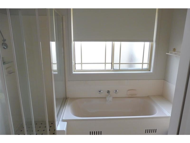 34 Rayleigh Drive, Worrigee NSW 2540