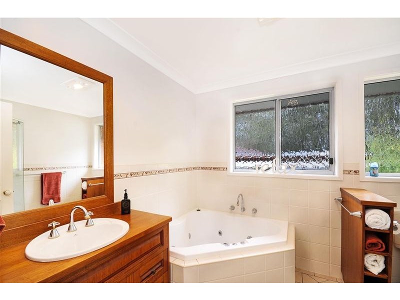 4 Christine Place, Nowra NSW 2541