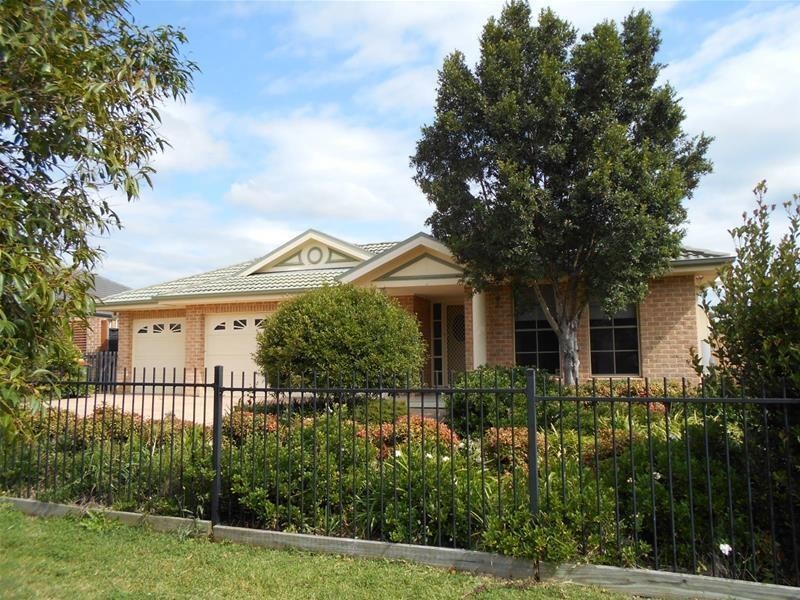 5 Burradoo Crescent, Nowra NSW 2541
