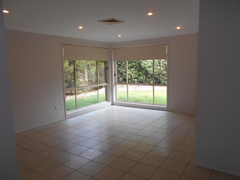 5 Burradoo Crescent, Nowra NSW 2541