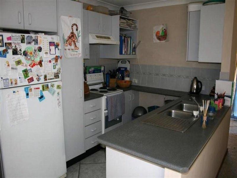 8 Stockley Close, West Nowra NSW 2541