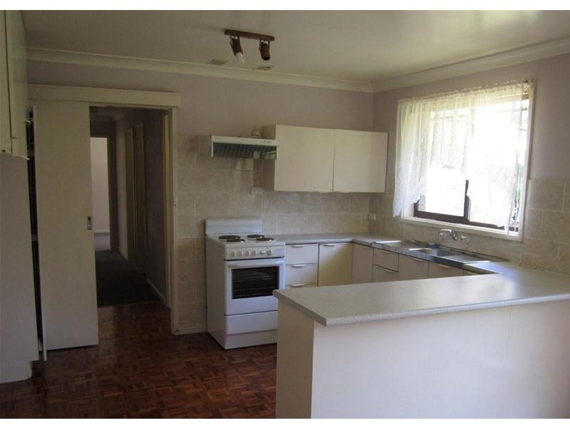 9 Page Avenue, North Nowra NSW 2541