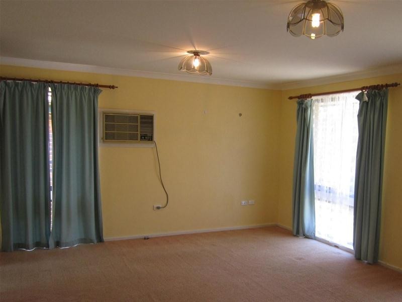 9 Page Avenue, North Nowra NSW 2541