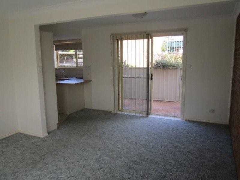 3/3 Campbell Place, Nowra NSW 2541