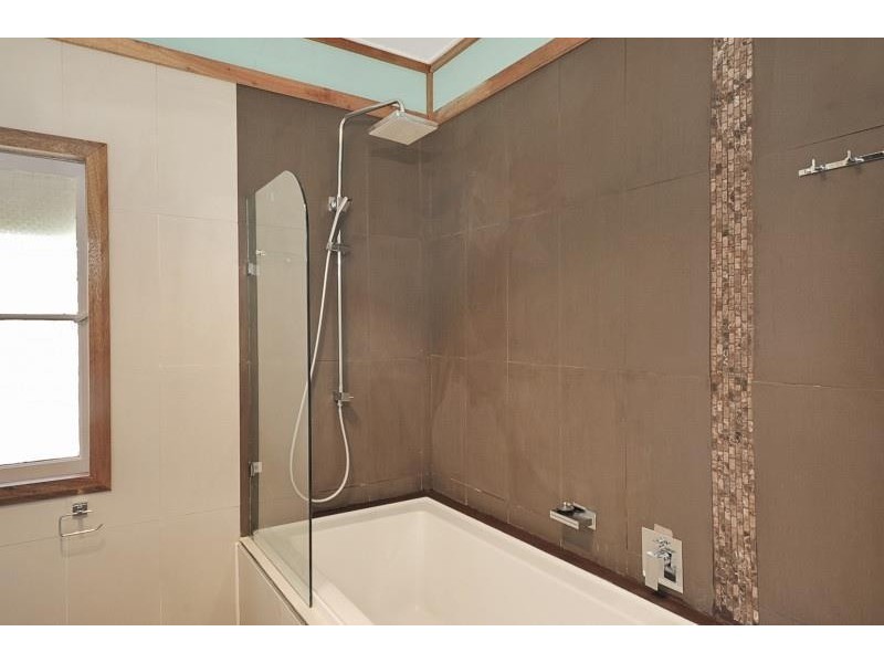 62 Yalwal Road, West Nowra NSW 2541