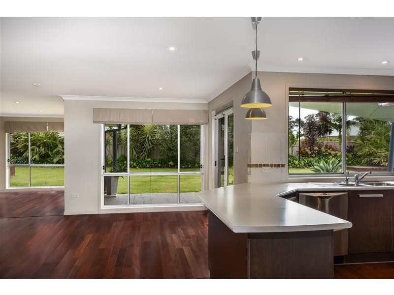 4 Mintbush Crescent, Worrigee NSW 2540