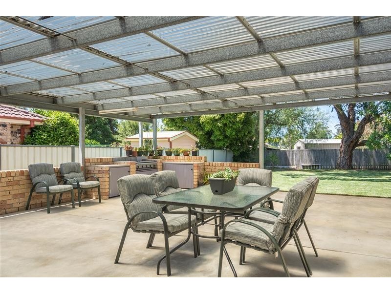 11 Bamarook Place, North Nowra NSW 2541