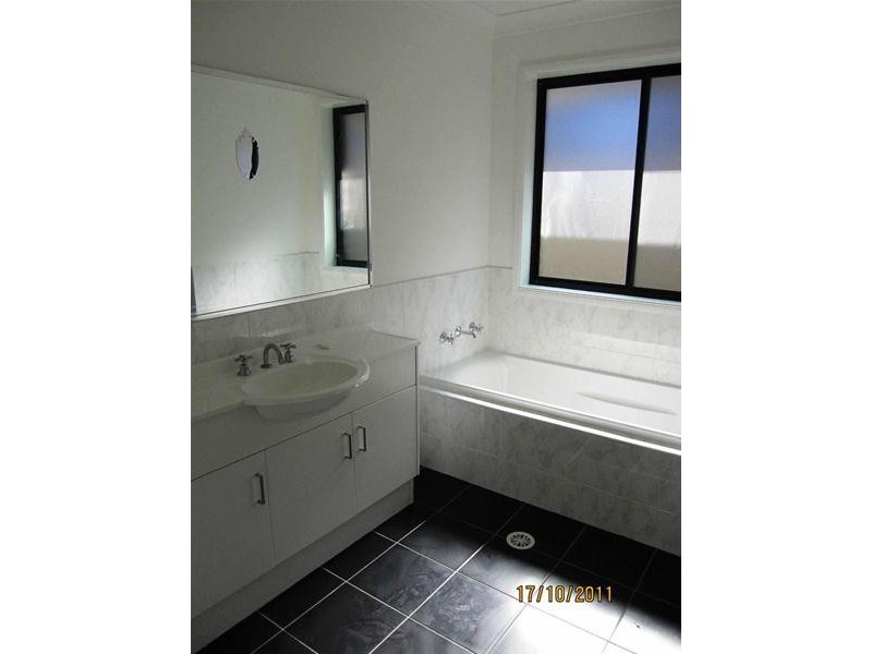 38 Golden Ash Close, Worrigee NSW 2540