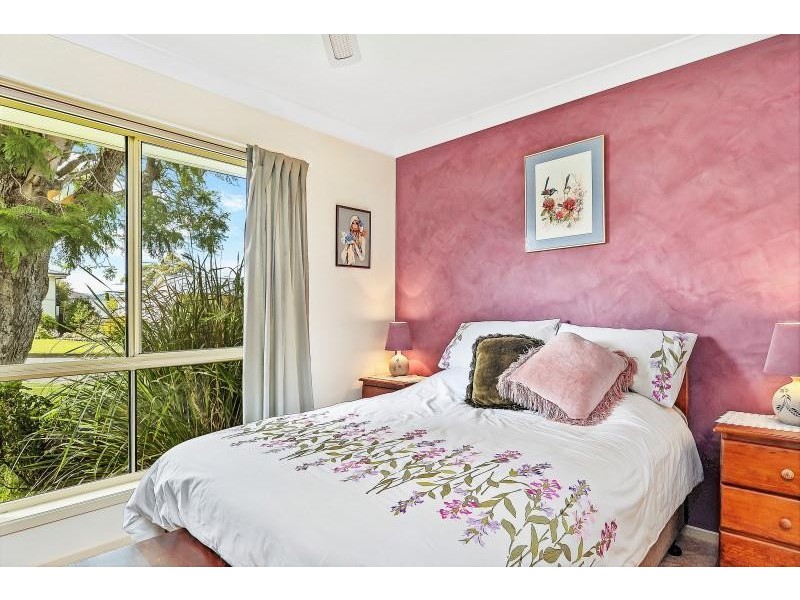 2B Mulgen Crescent, Bomaderry NSW 2541