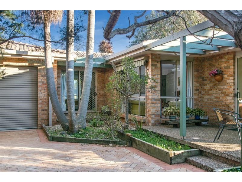 35 Lyrebird Drive, Nowra NSW 2541