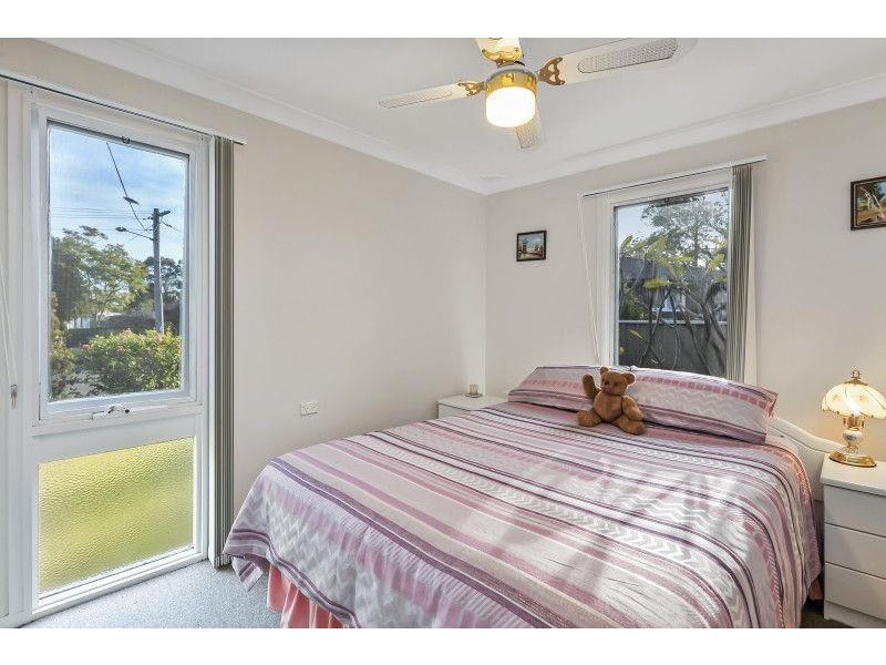 6 Neale Place, Bomaderry NSW 2541