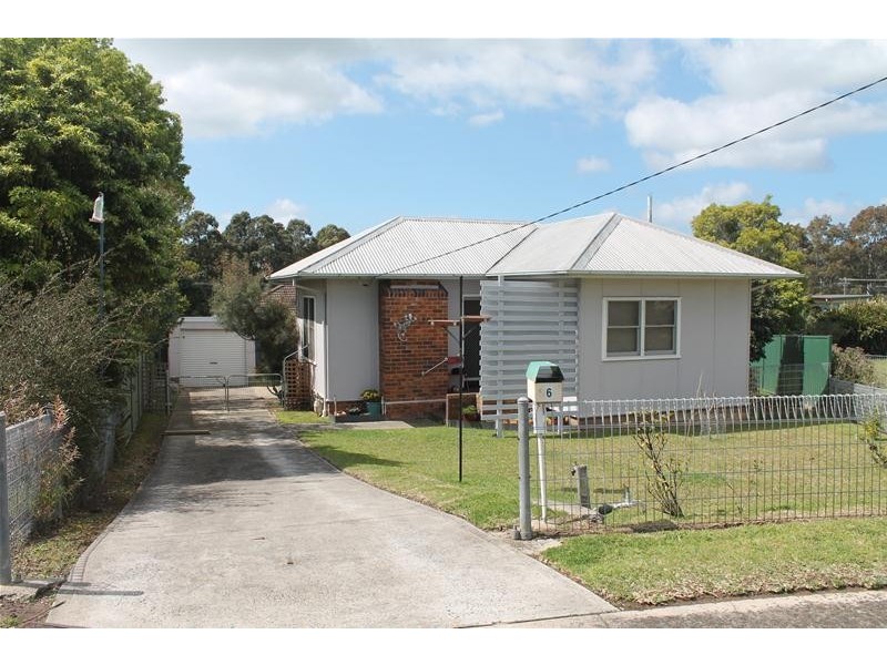 6 Ryan Avenue, Nowra NSW 2541