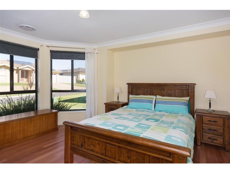 18 Riveroak Road, Worrigee NSW 2540