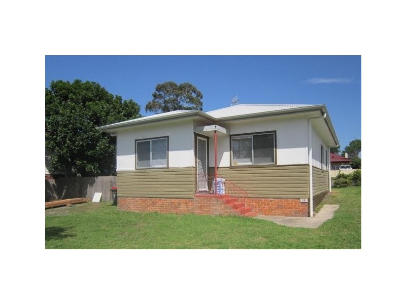 19 Meroo Street, Bomaderry NSW 2541