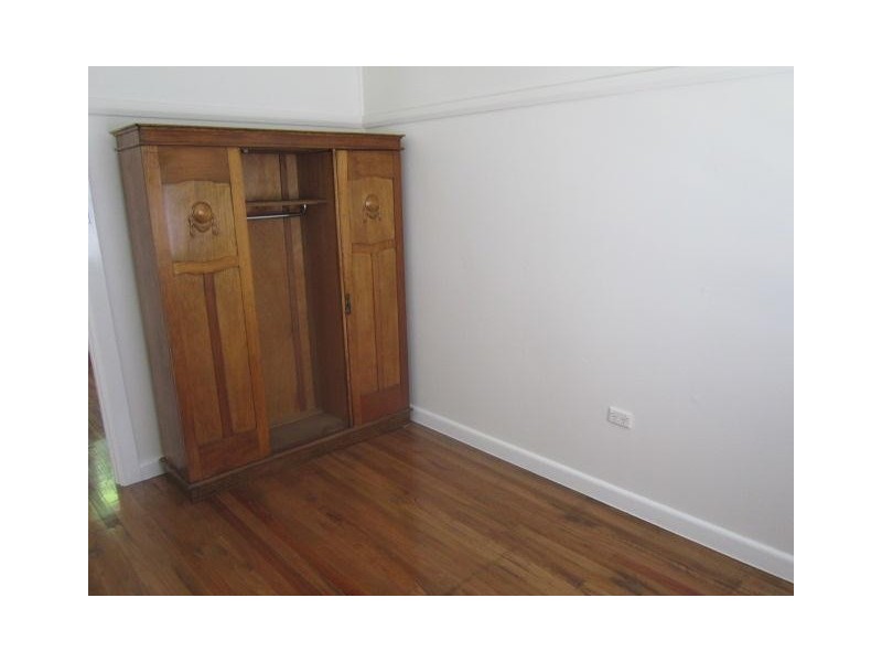 19 Meroo Street, Bomaderry NSW 2541