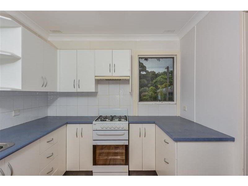 37 Sampson Crescent, Bomaderry NSW 2541