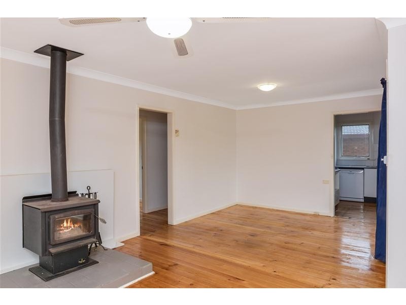 37 Sampson Crescent, Bomaderry NSW 2541