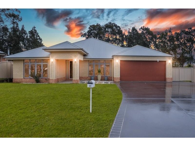 30 Blue Bell Way, Worrigee NSW 2540