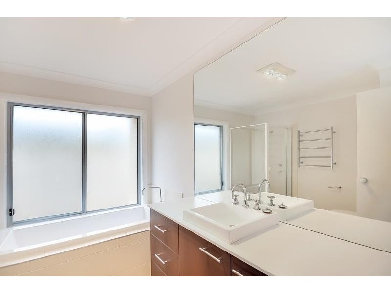 30 Blue Bell Way, Worrigee NSW 2540