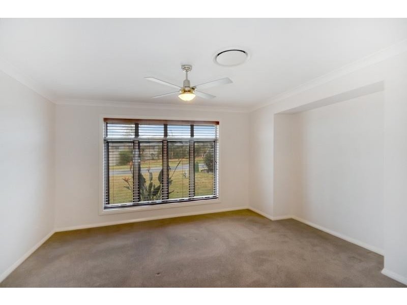 30 Blue Bell Way, Worrigee NSW 2540