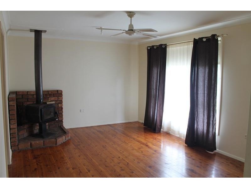 21 McDonald Avenue, Nowra NSW 2541