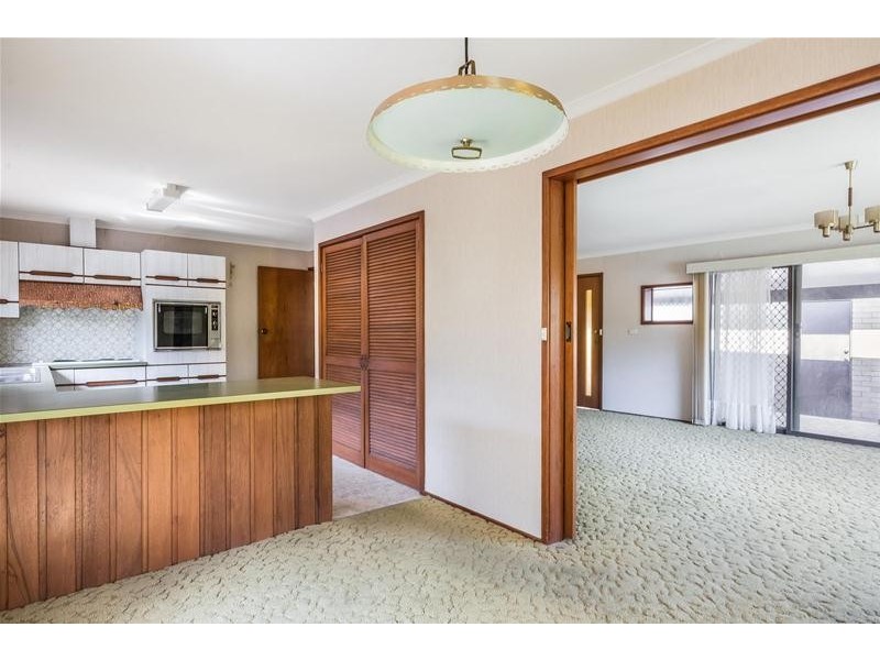 15 Salisbury Drive, Nowra NSW 2541