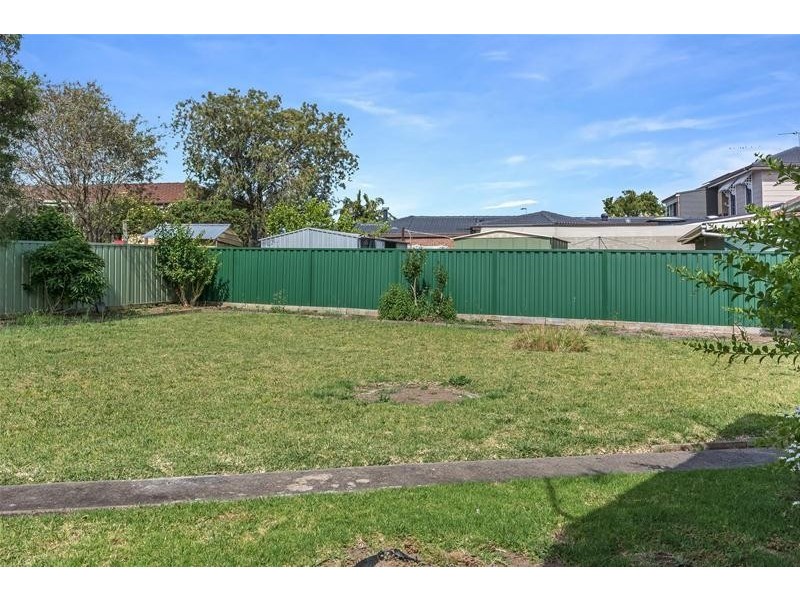 15 Salisbury Drive, Nowra NSW 2541