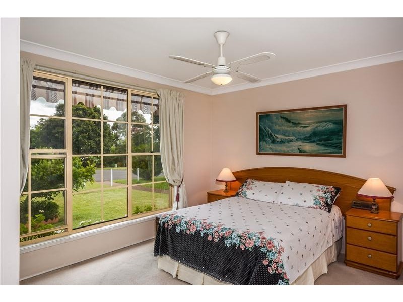 6 Bamarook Place, North Nowra NSW 2541