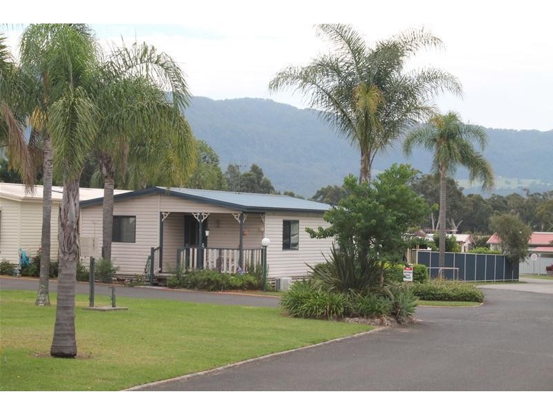 278 – 280 Princes Highway, Bomaderry NSW 2541