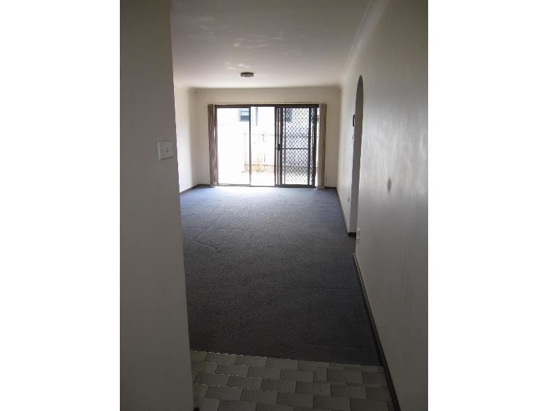 2/22 Dalwah Street, Bomaderry NSW 2541