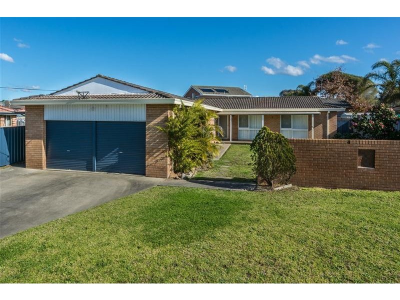 6 Allison Avenue, Nowra NSW 2541
