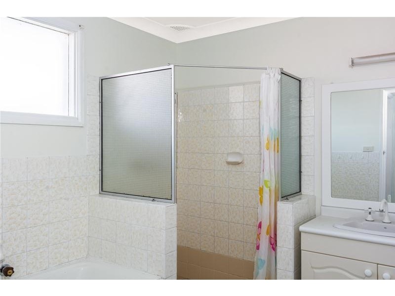 6 Allison Avenue, Nowra NSW 2541