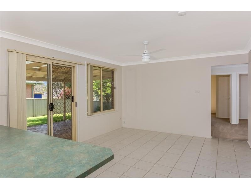 4 Gardenia Crescent, Bomaderry NSW 2541