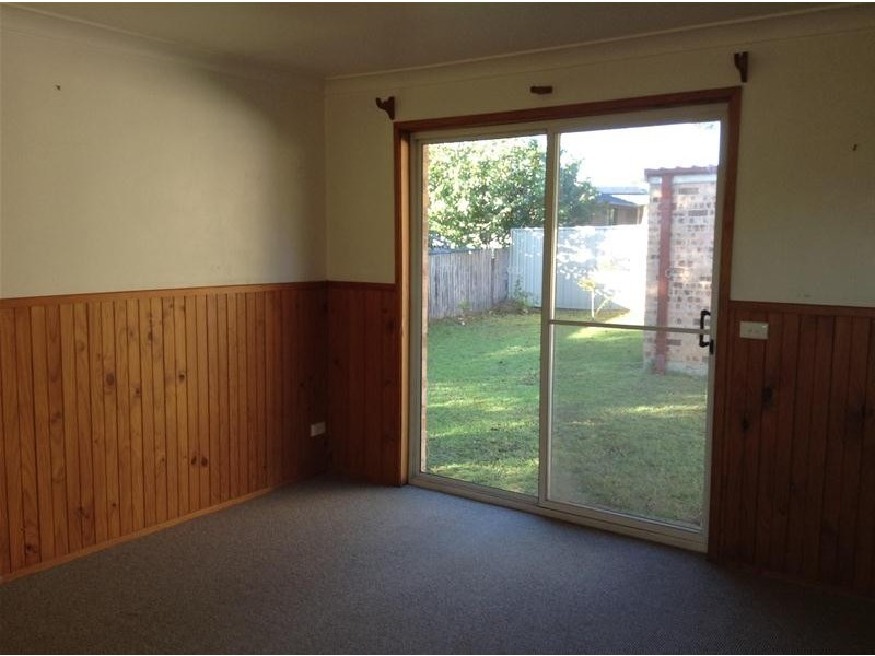 2/10 Lynmouth Grove, Bomaderry NSW 2541